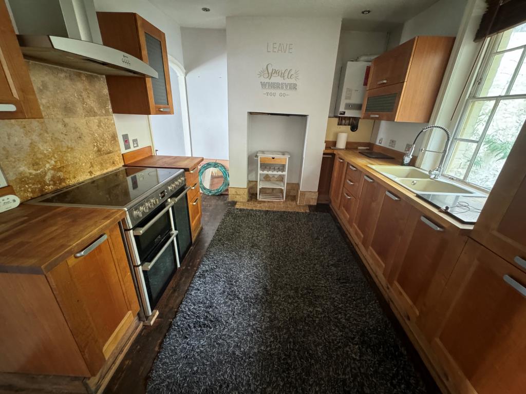 Lot: 121 - VACANT TERRACE PROPERTY WITH POTENTIAL - Kitchen